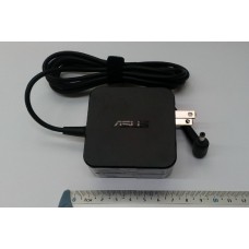 ASUS ORIGINAL AC ADAPTER, 19 V ,2.37A, TIP 4.0*1.35, 45W
